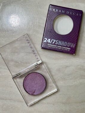 UD Urban Decay 24/7 Shadow Free Bird - Lilac Shimmer